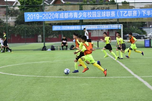 穆里尼奥快乐执教，转会动态不影响团队氛围